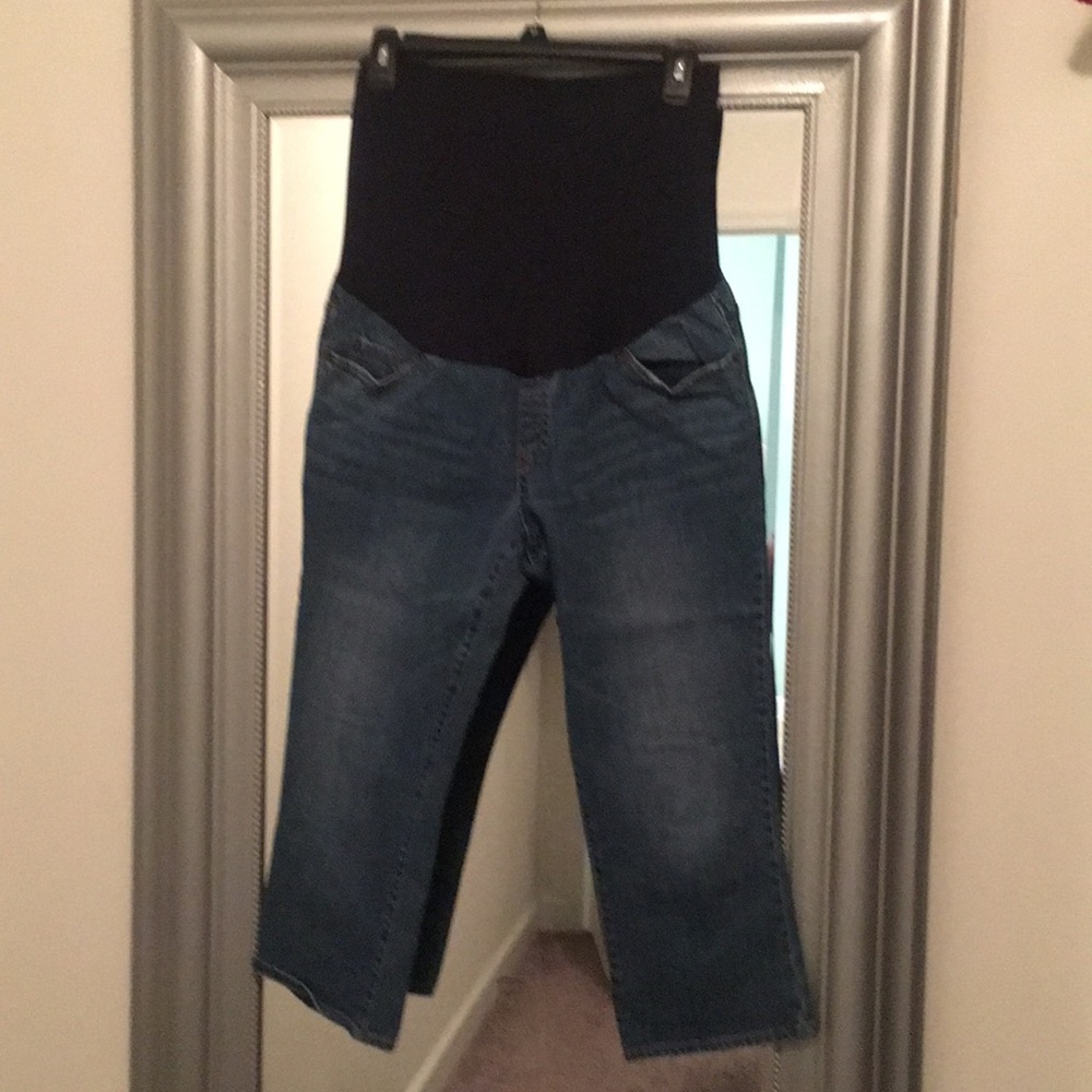 Liz Lange maternity capris size 8